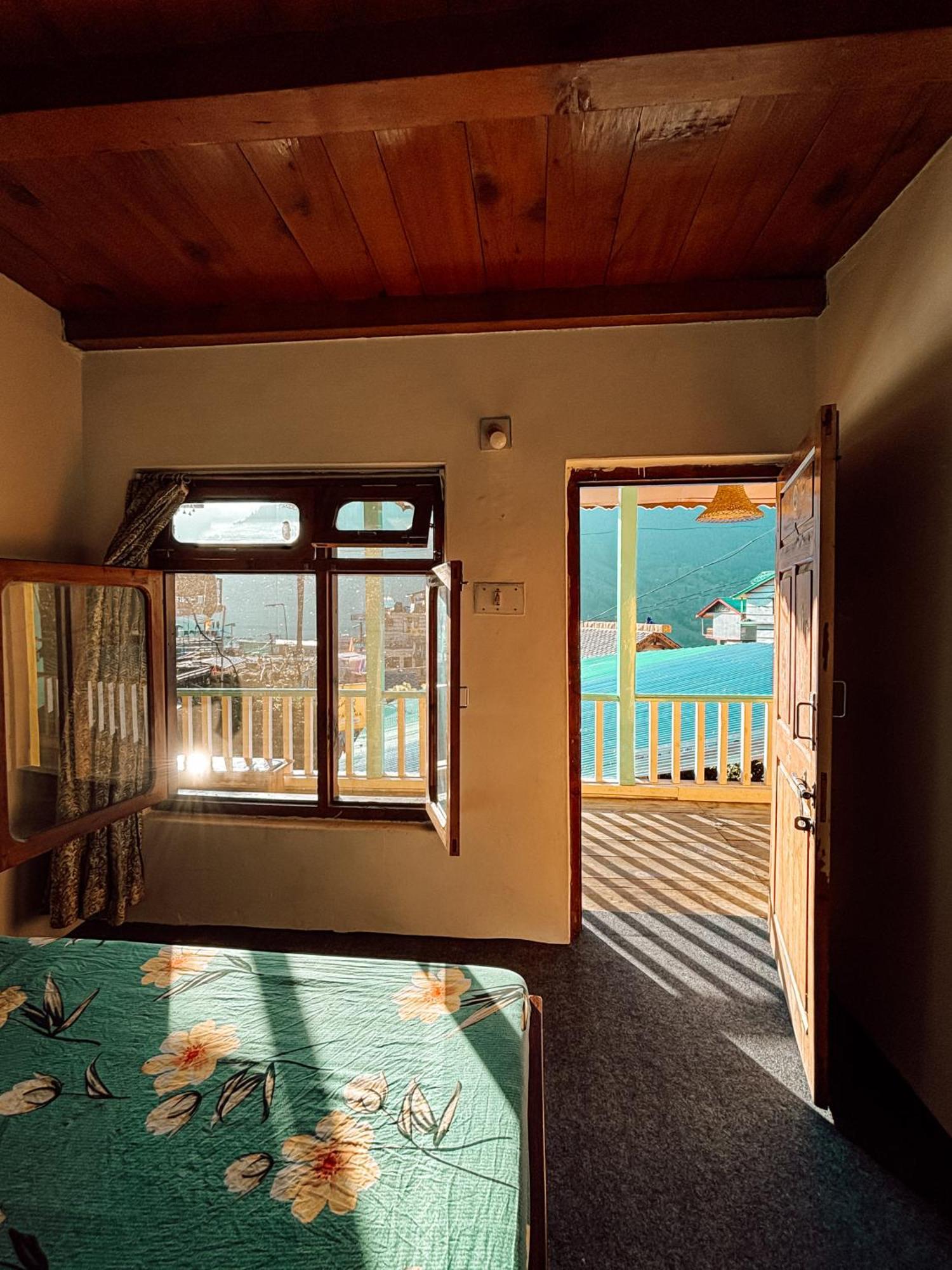 Yaarana Stay & Cafe, Vashisht, Manali 外观 照片